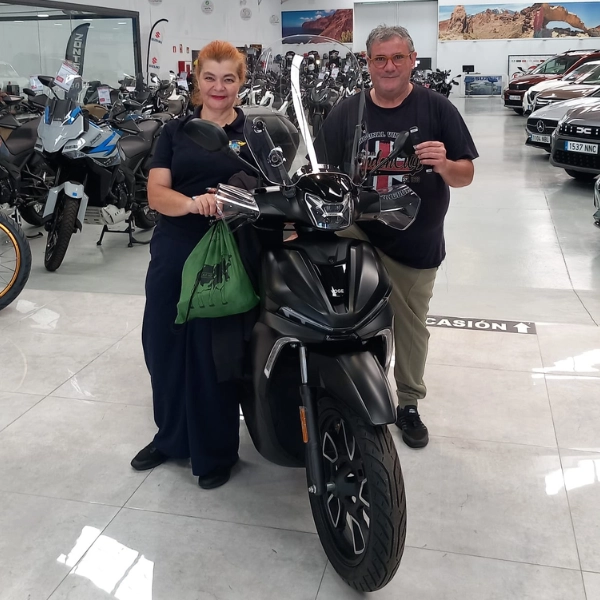 Entregas_Clientes_Farray_Motos_Jaime_y_Cecilia