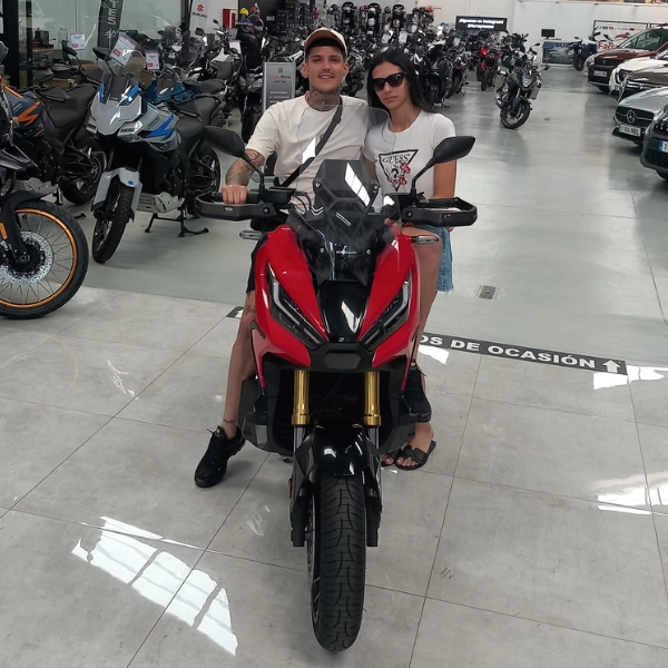 Entregas_Clientes_Farray_Motos_Yurian_y_Caterina
