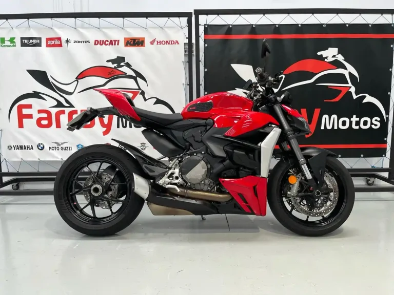 Ducati StreetFighter V2