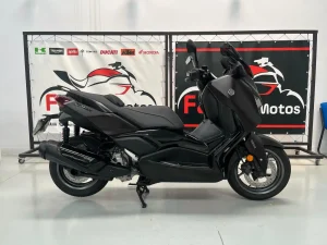 Yamaha XMAX 300
