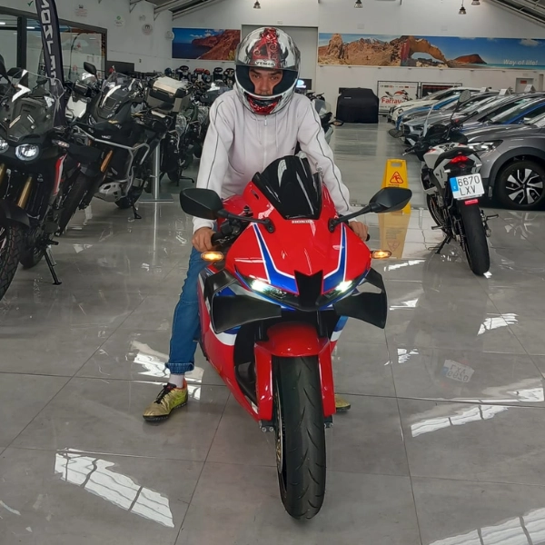 Entregas_Clientes_Farray_Motos_Adán