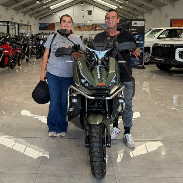 Entregas_Clientes_Farray_Motos_Aitana_e_Israel
