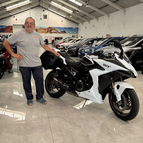 Entregas_Clientes_Farray_Motos_José_Ángel