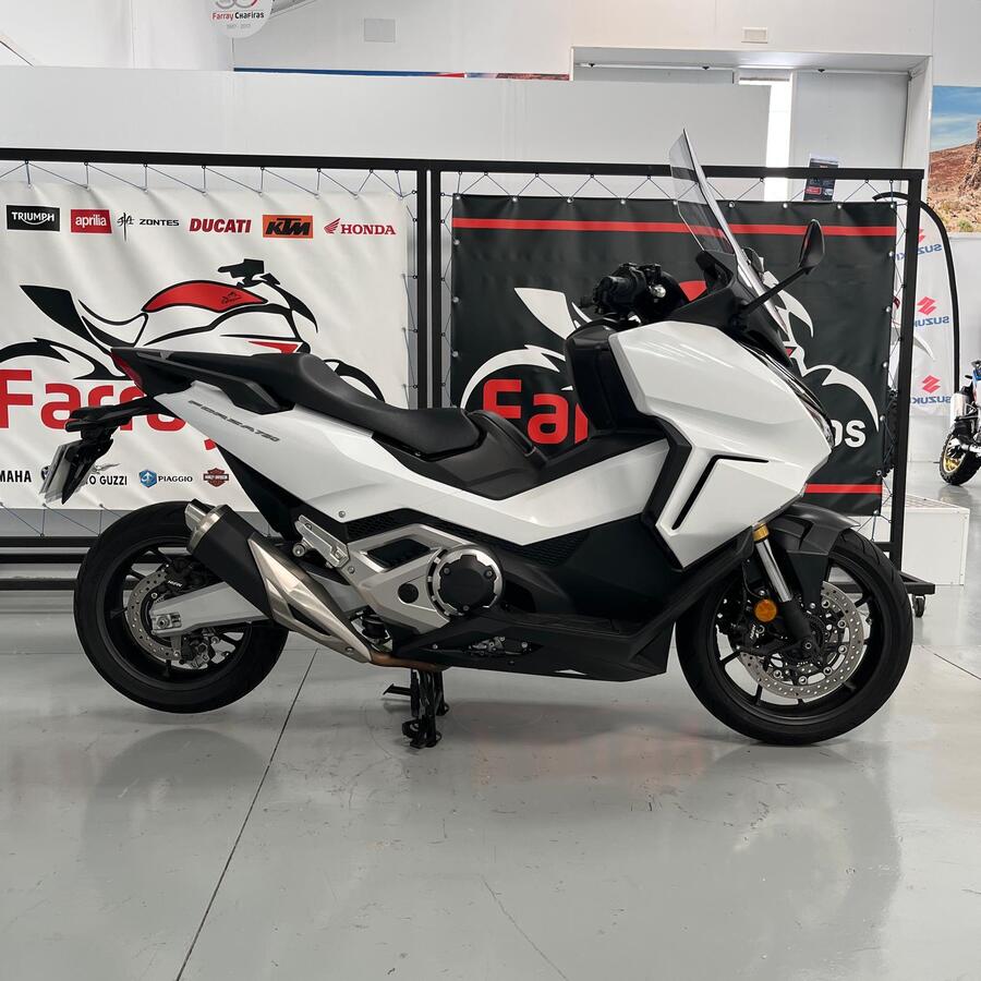 Honda Forza 750