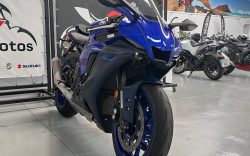 YZF-R1