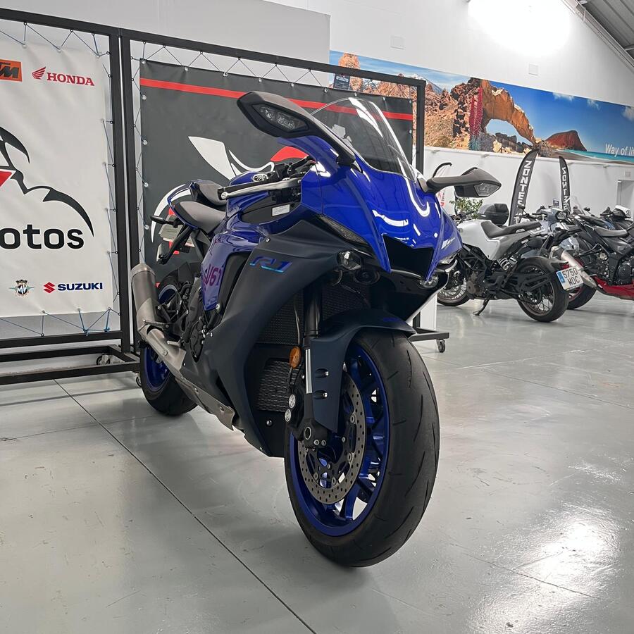 Yamaha YZF-R1